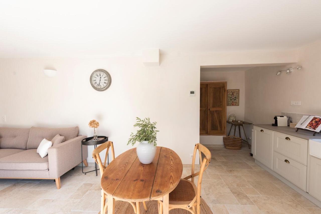 La Petite Ruche, 1 Bedroom Gite In The Luberon Apt Exteriör bild